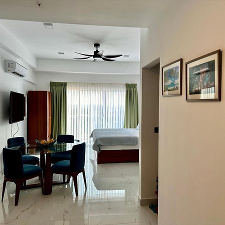 Ocean Breeze Hotel Residencies Britlanka Apartments Negombo Exterior photo