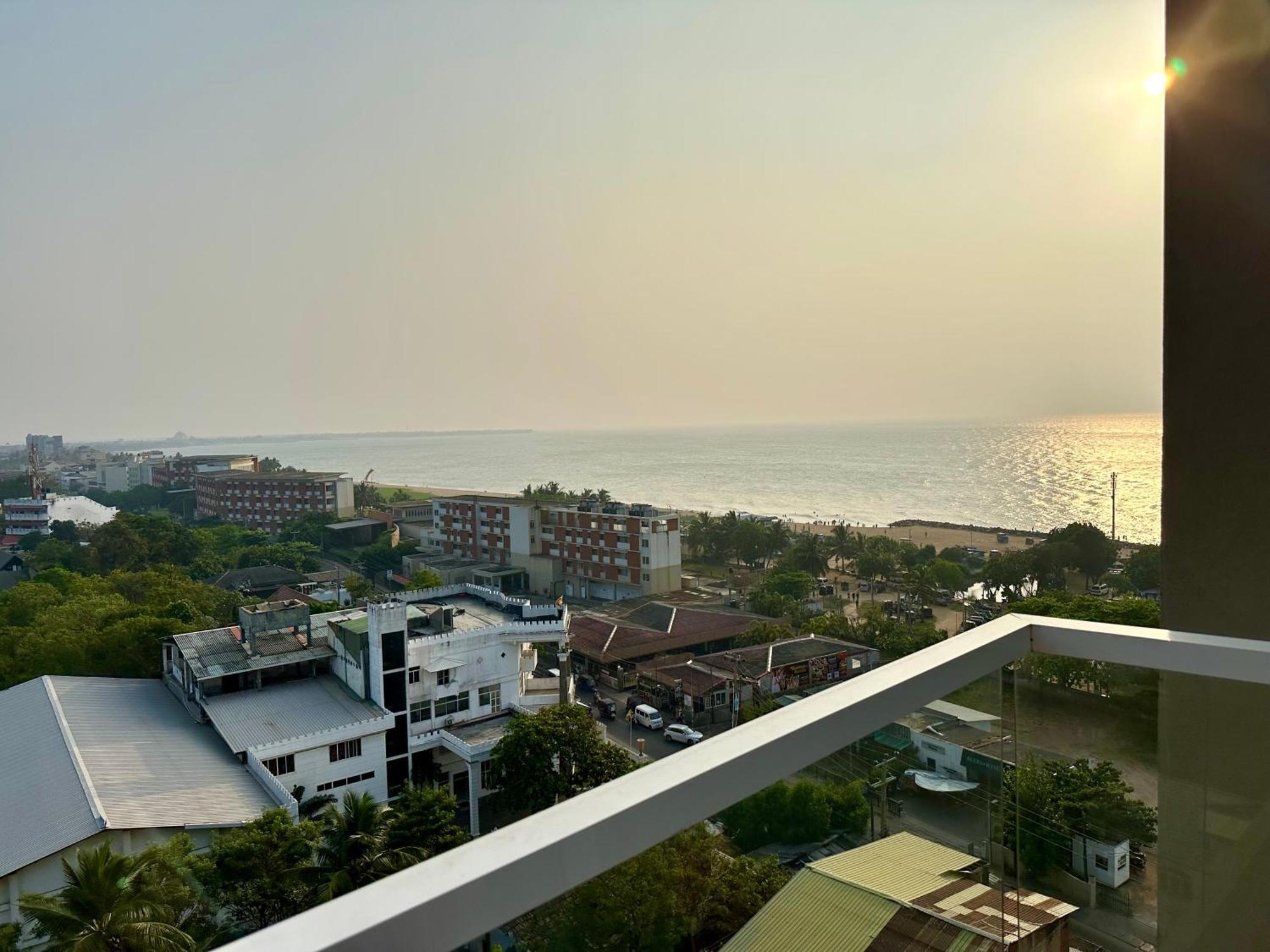 Ocean Breeze Hotel Residencies Britlanka Apartments Negombo Exterior photo
